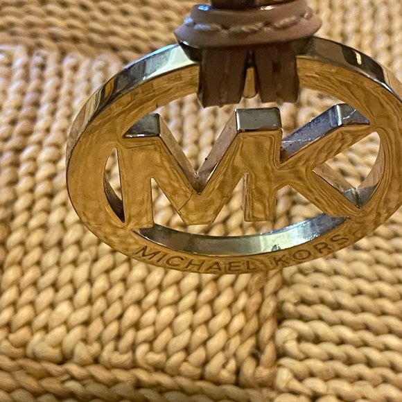 MK  PURSE Charm Tassel - Picture 5 of 16